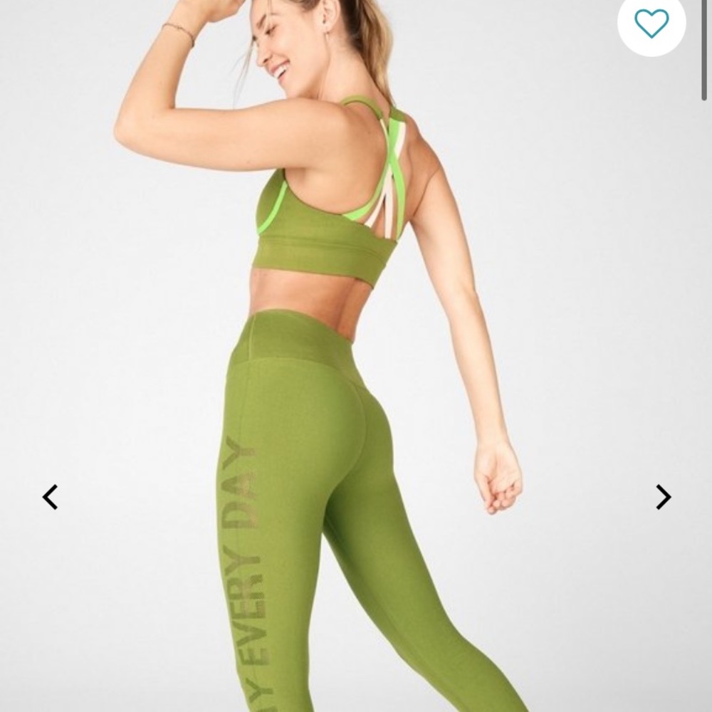 💚Greatness 2 piece outfit set - Fabletics NWT 💪